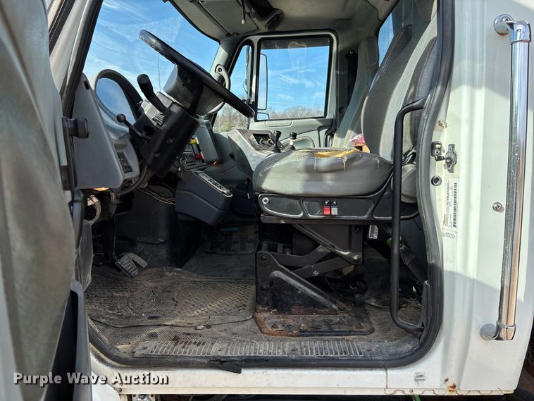 image for item FB2990 2007 International 7500 SFA dump truck