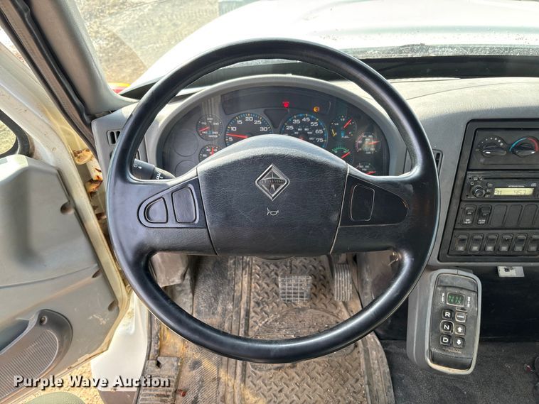 image for item FB2990 2007 International 7500 SFA dump truck