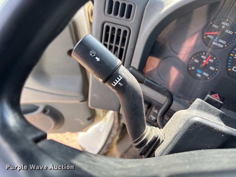 image for item FB2990 2007 International 7500 SFA dump truck