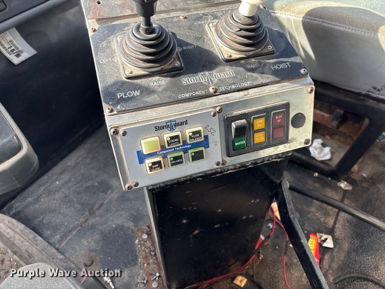 image for item FB2990 2007 International 7500 SFA dump truck