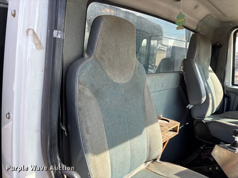 image for item FB2990 2007 International 7500 SFA dump truck