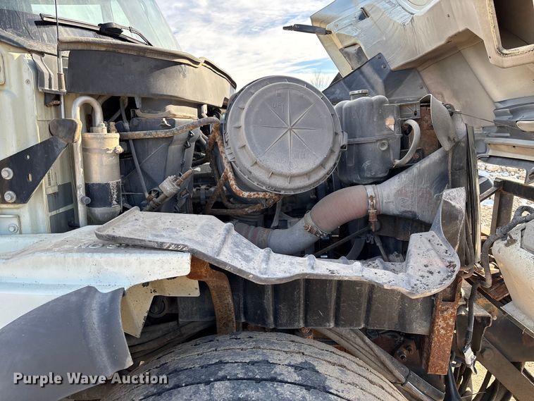 image for item FB2990 2007 International 7500 SFA dump truck