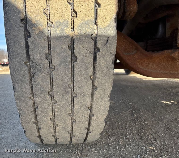 image for item FB2990 2007 International 7500 SFA dump truck