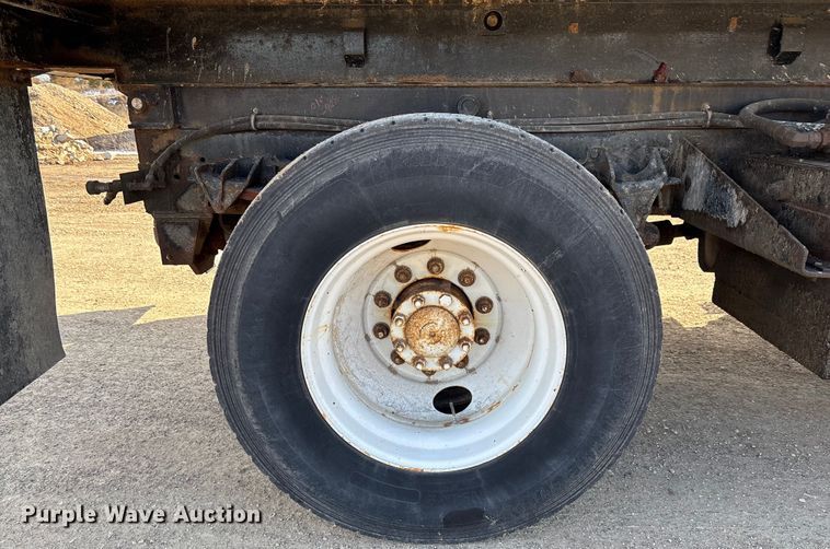 image for item FB2990 2007 International 7500 SFA dump truck