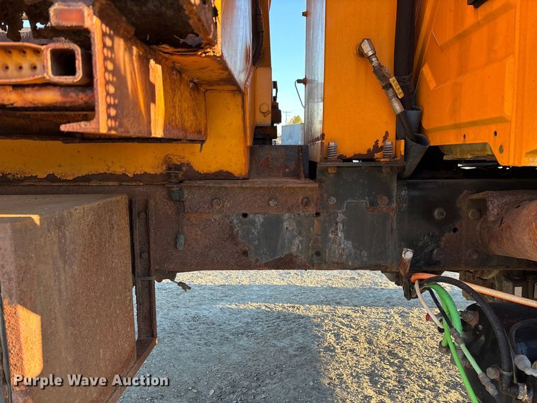 image for item FB2992 2005 International 7400 dump truck