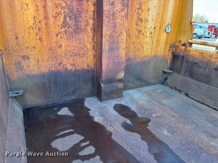 image for item FB2992 2005 International 7400 dump truck