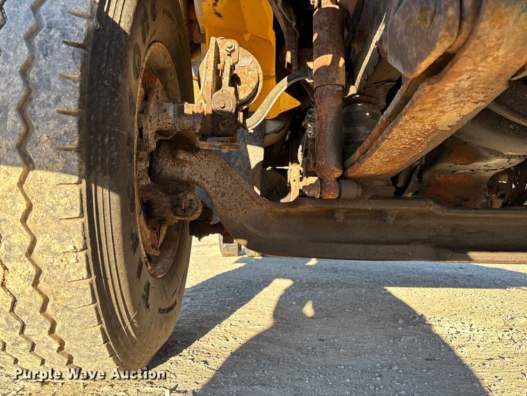 image for item FB2992 2005 International 7400 dump truck