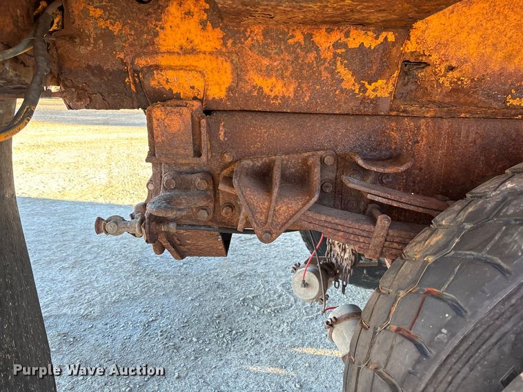 image for item FB2992 2005 International 7400 dump truck