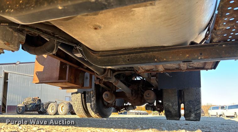 image for item FB2992 2005 International 7400 dump truck