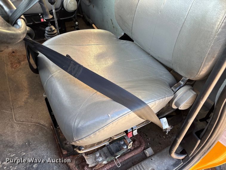 image for item FB2992 2005 International 7400 dump truck