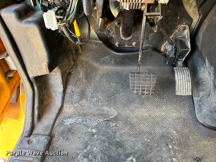 image for item FB2992 2005 International 7400 dump truck