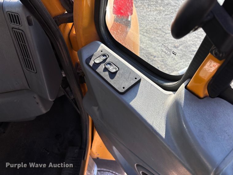 image for item FB2992 2005 International 7400 dump truck