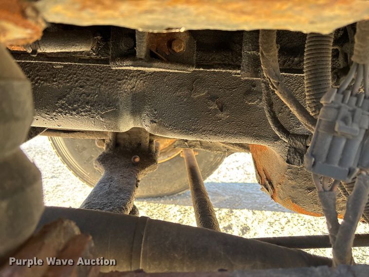 image for item FB2992 2005 International 7400 dump truck