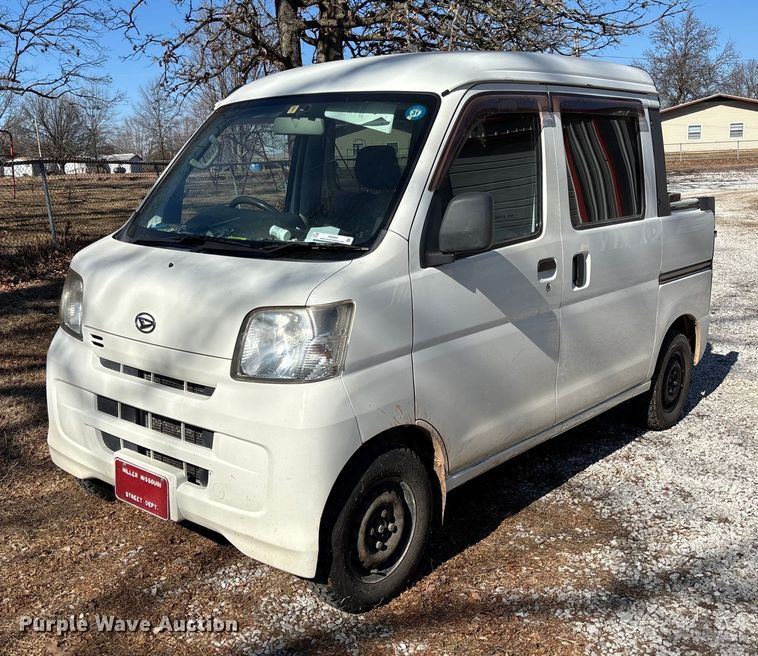 image for item FB2995 Daihatsu Hijet mini truck