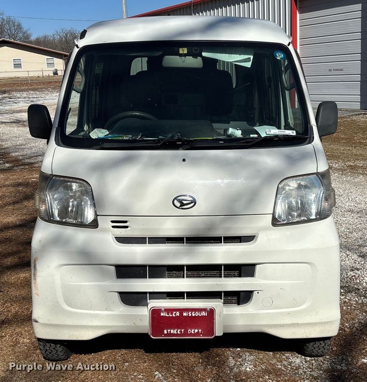 image for item FB2995 Daihatsu Hijet mini truck