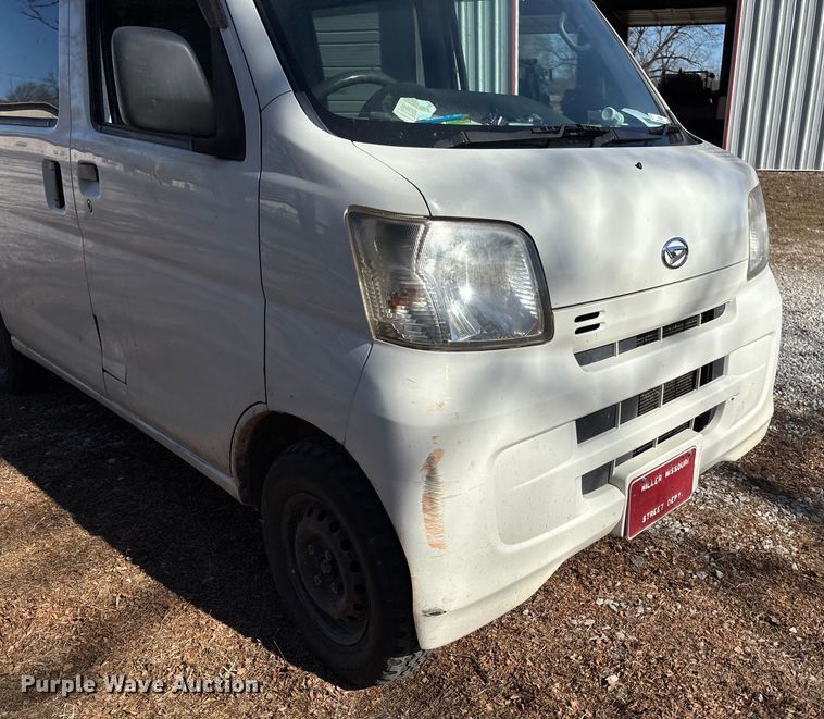 image for item FB2995 Daihatsu Hijet mini truck