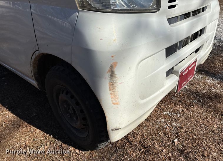 image for item FB2995 Daihatsu Hijet mini truck