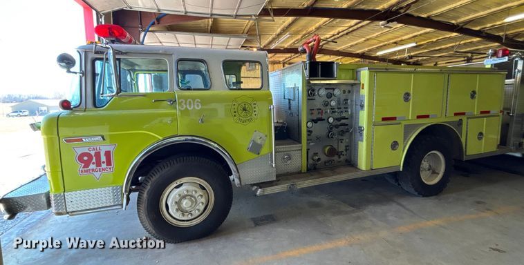 image for item FB2996 1980 Ford 8000 pumper fire truck