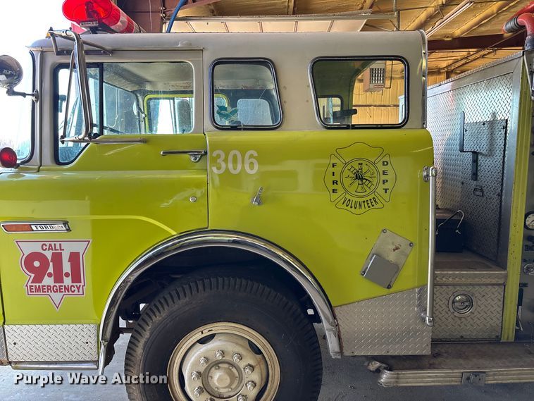 image for item FB2996 1980 Ford 8000 pumper fire truck
