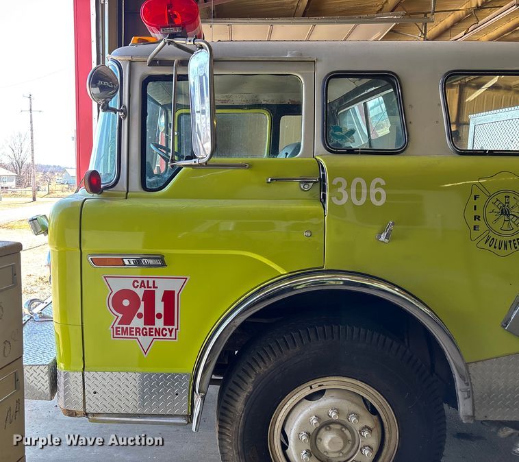 image for item FB2996 1980 Ford 8000 pumper fire truck