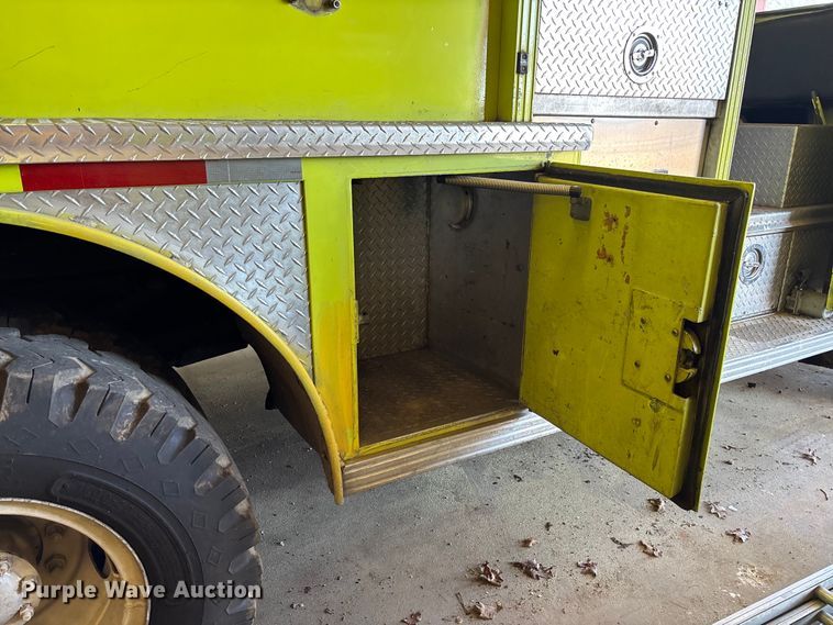 image for item FB2996 1980 Ford 8000 pumper fire truck