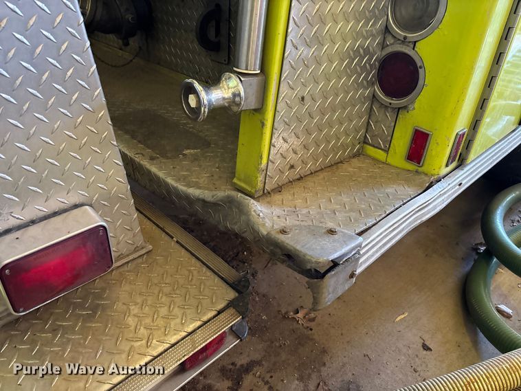 image for item FB2996 1980 Ford 8000 pumper fire truck