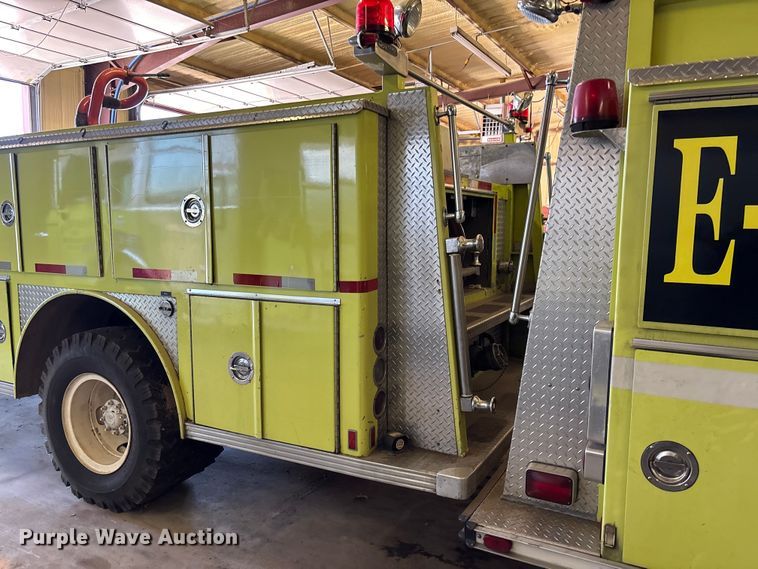image for item FB2996 1980 Ford 8000 pumper fire truck