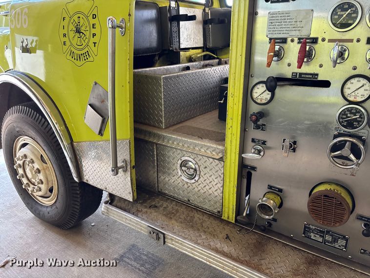 image for item FB2996 1980 Ford 8000 pumper fire truck