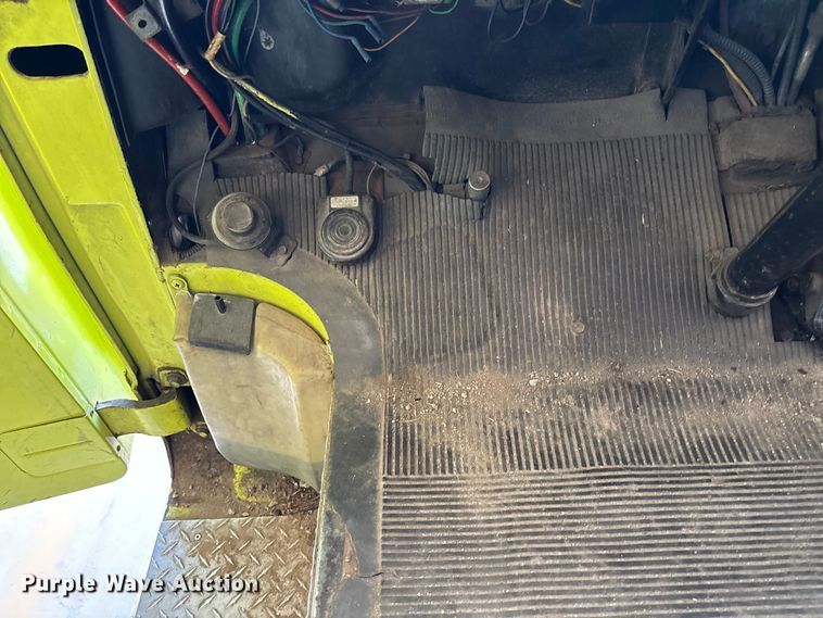 image for item FB2996 1980 Ford 8000 pumper fire truck