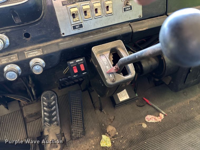 image for item FB2996 1980 Ford 8000 pumper fire truck