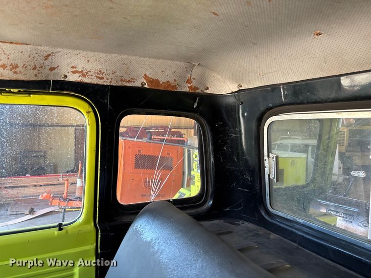 image for item FB2996 1980 Ford 8000 pumper fire truck