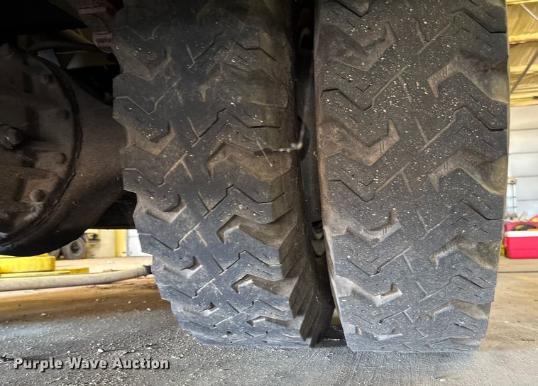 image for item FB2996 1980 Ford 8000 pumper fire truck