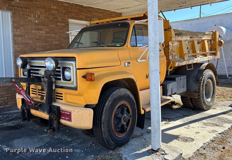 image for item FB2997 1987 Chevrolet C70 dump truck