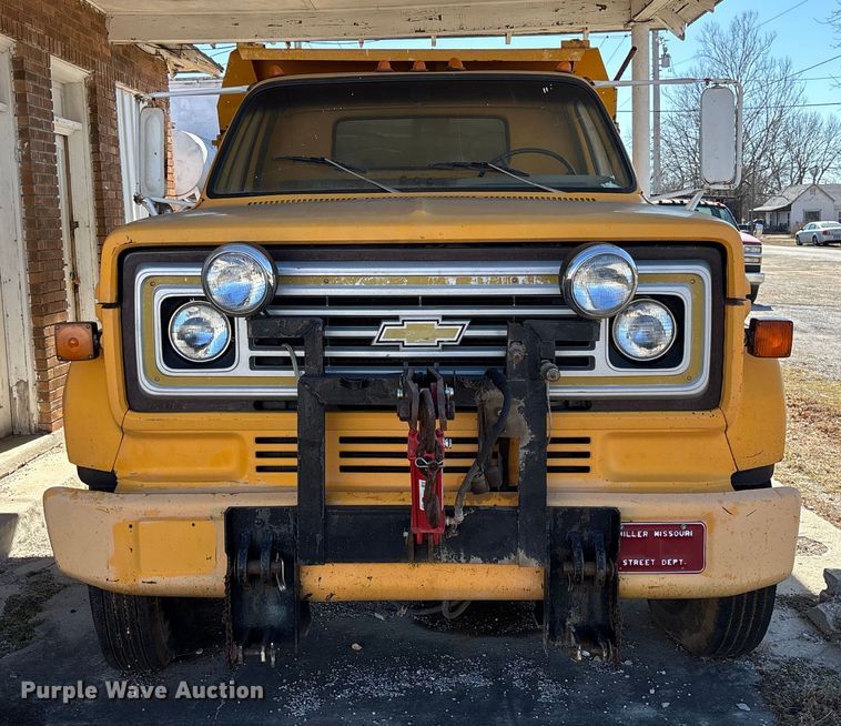 image for item FB2997 1987 Chevrolet C70 dump truck