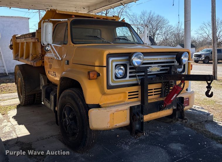 image for item FB2997 1987 Chevrolet C70 dump truck