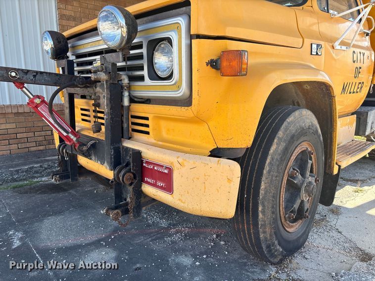 image for item FB2997 1987 Chevrolet C70 dump truck