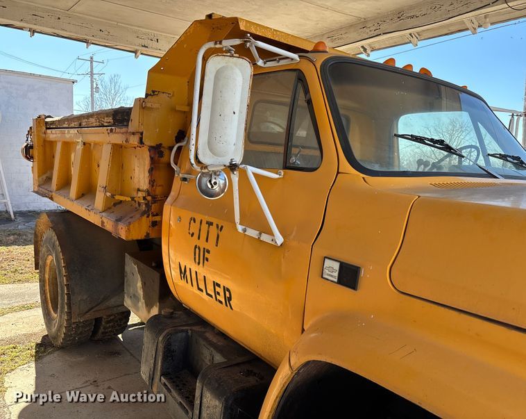 image for item FB2997 1987 Chevrolet C70 dump truck