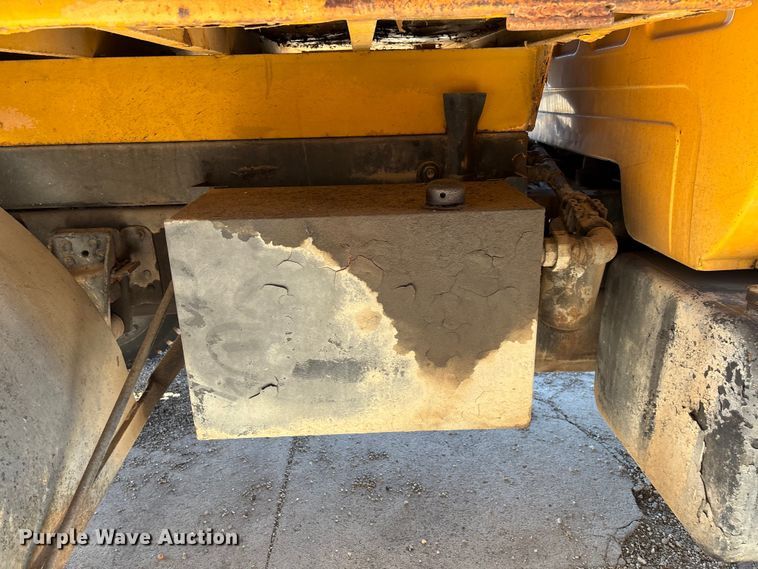 image for item FB2997 1987 Chevrolet C70 dump truck