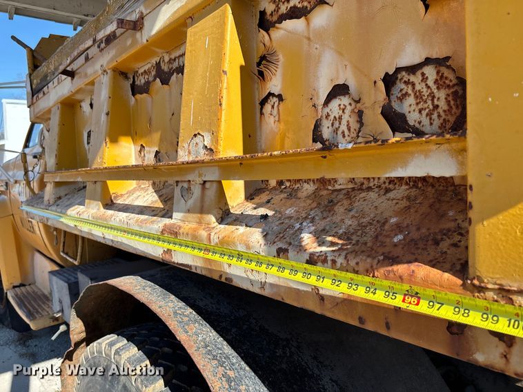 image for item FB2997 1987 Chevrolet C70 dump truck