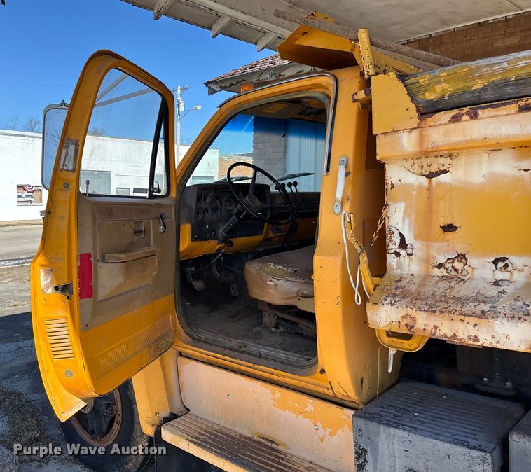 image for item FB2997 1987 Chevrolet C70 dump truck