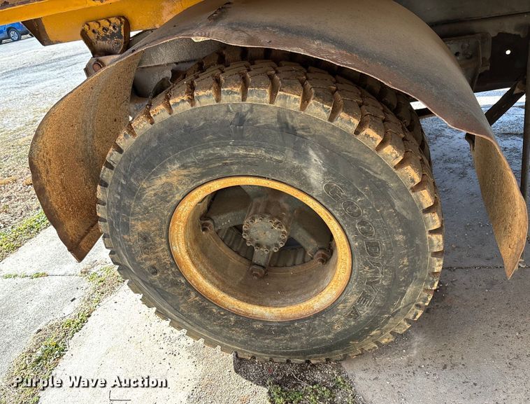 image for item FB2997 1987 Chevrolet C70 dump truck