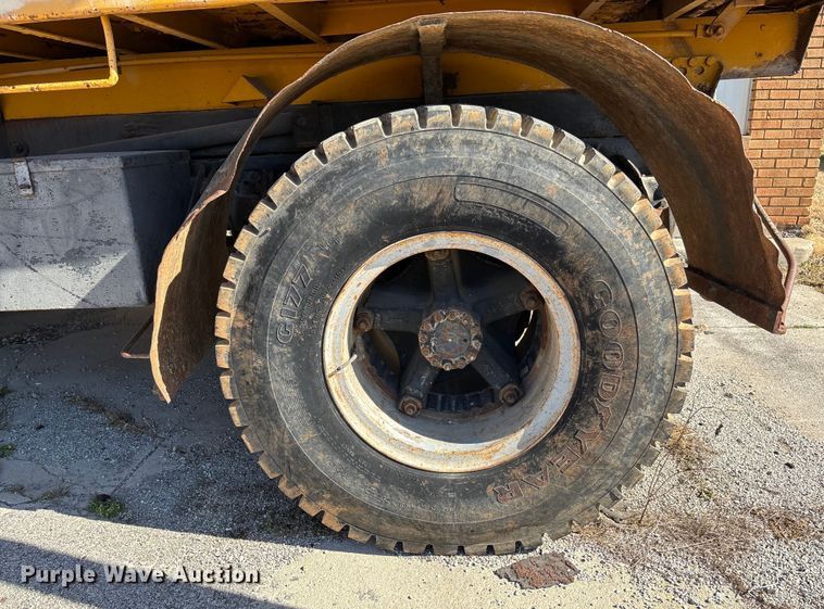 image for item FB2997 1987 Chevrolet C70 dump truck
