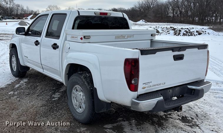 image for item FB3488 2004 Chevrolet Colorado Crew Cab pickup truck