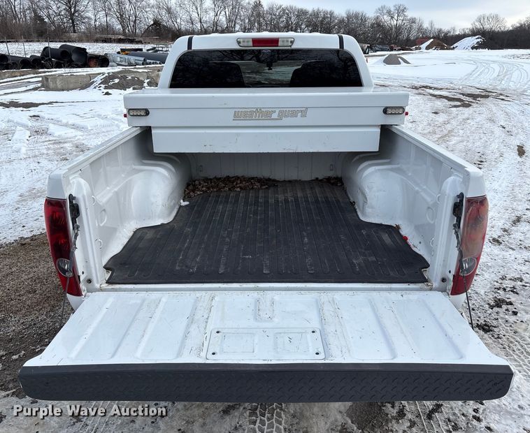image for item FB3488 2004 Chevrolet Colorado Crew Cab pickup truck