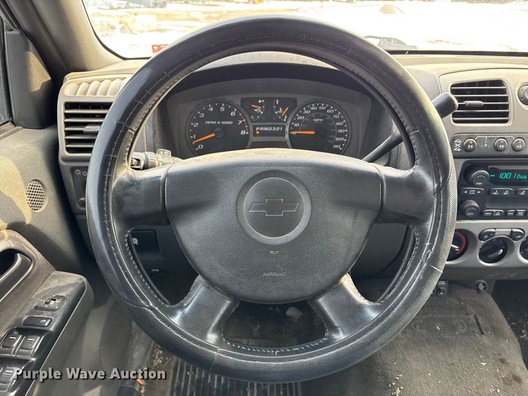 image for item FB3488 2004 Chevrolet Colorado Crew Cab pickup truck