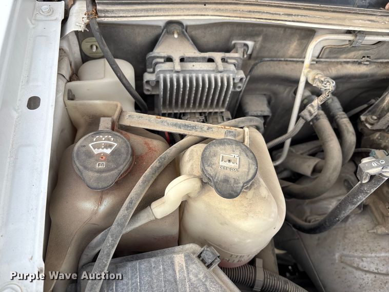 image for item FB3488 2004 Chevrolet Colorado Crew Cab pickup truck