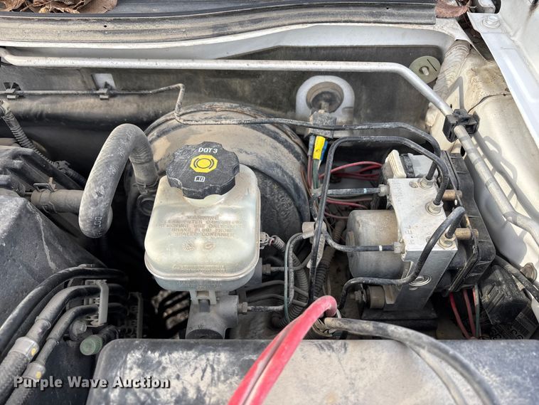 image for item FB3488 2004 Chevrolet Colorado Crew Cab pickup truck