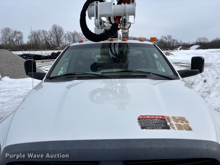 image for item FB3489 2009 Dodge Ram 5500 bucket truck