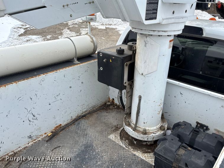 image for item FB3489 2009 Dodge Ram 5500 bucket truck