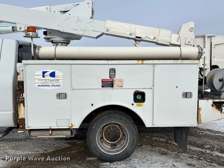 image for item FB3489 2009 Dodge Ram 5500 bucket truck